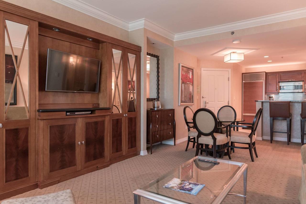 True 1Br Balcony Suite With Strip View At Mgm Signature Las Vegas Exterior photo