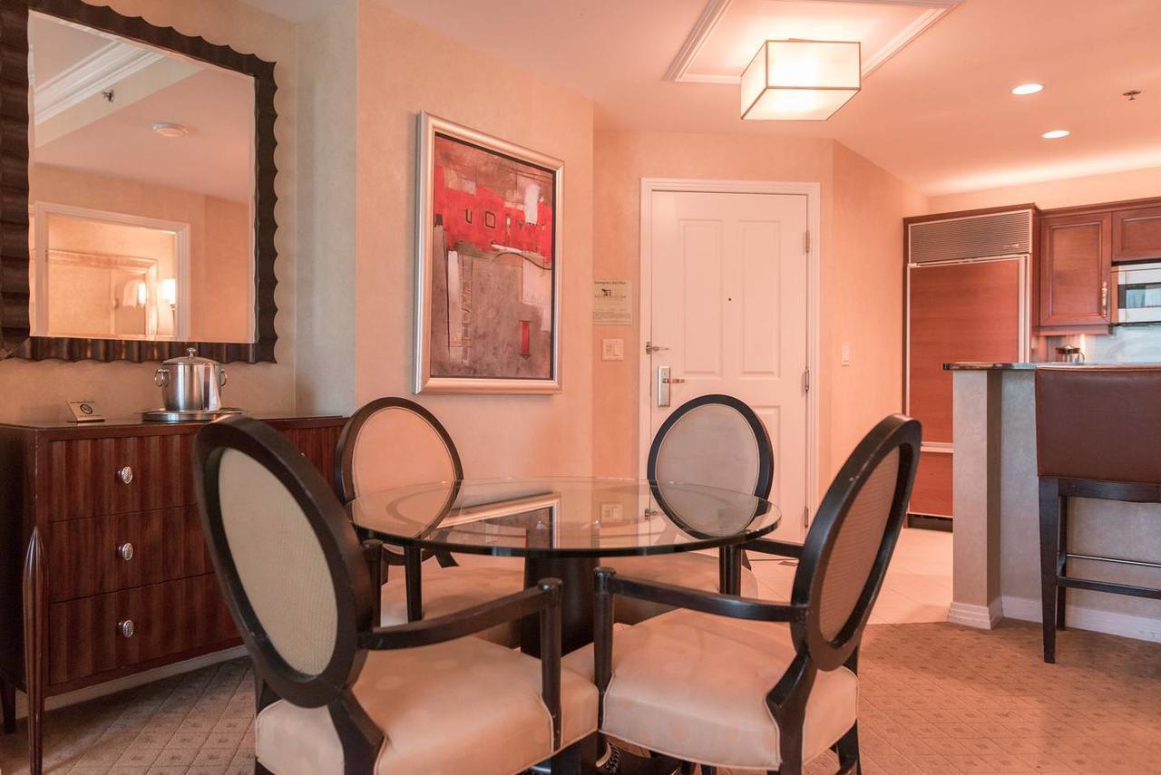 True 1Br Balcony Suite With Strip View At Mgm Signature Las Vegas Exterior photo